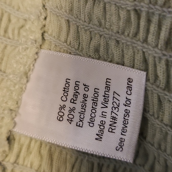 Top - Picture 3 of 4